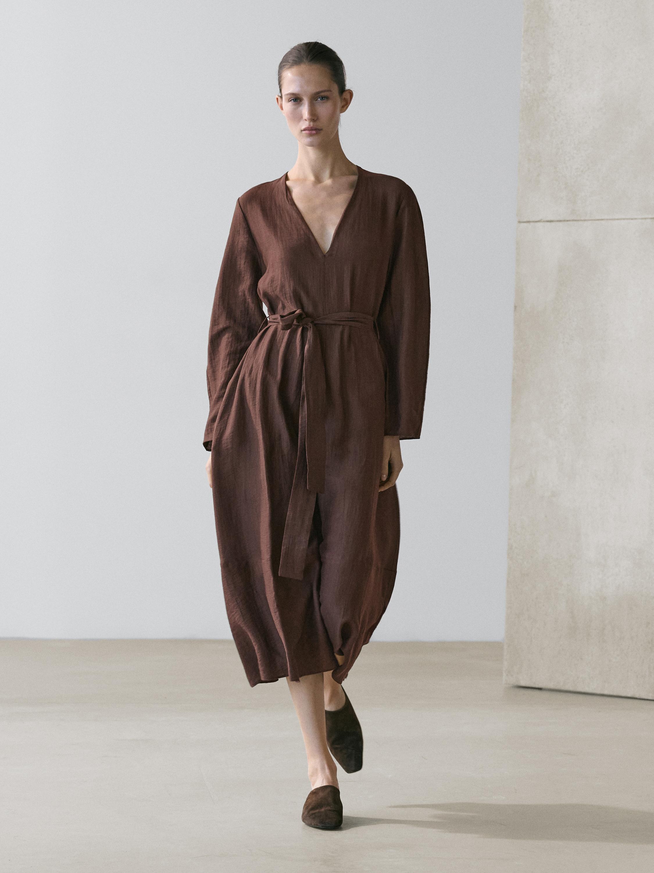 Flowing linen blend midi dress with belt